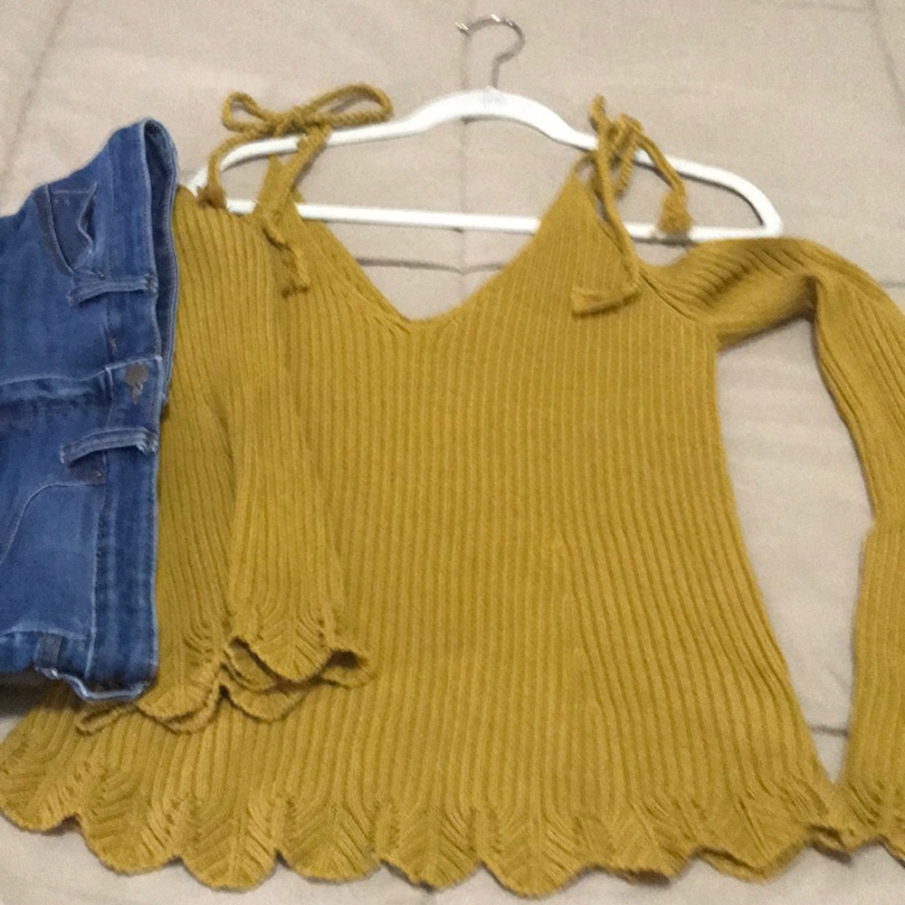 Forever 21 plus size cold shoulder sweater